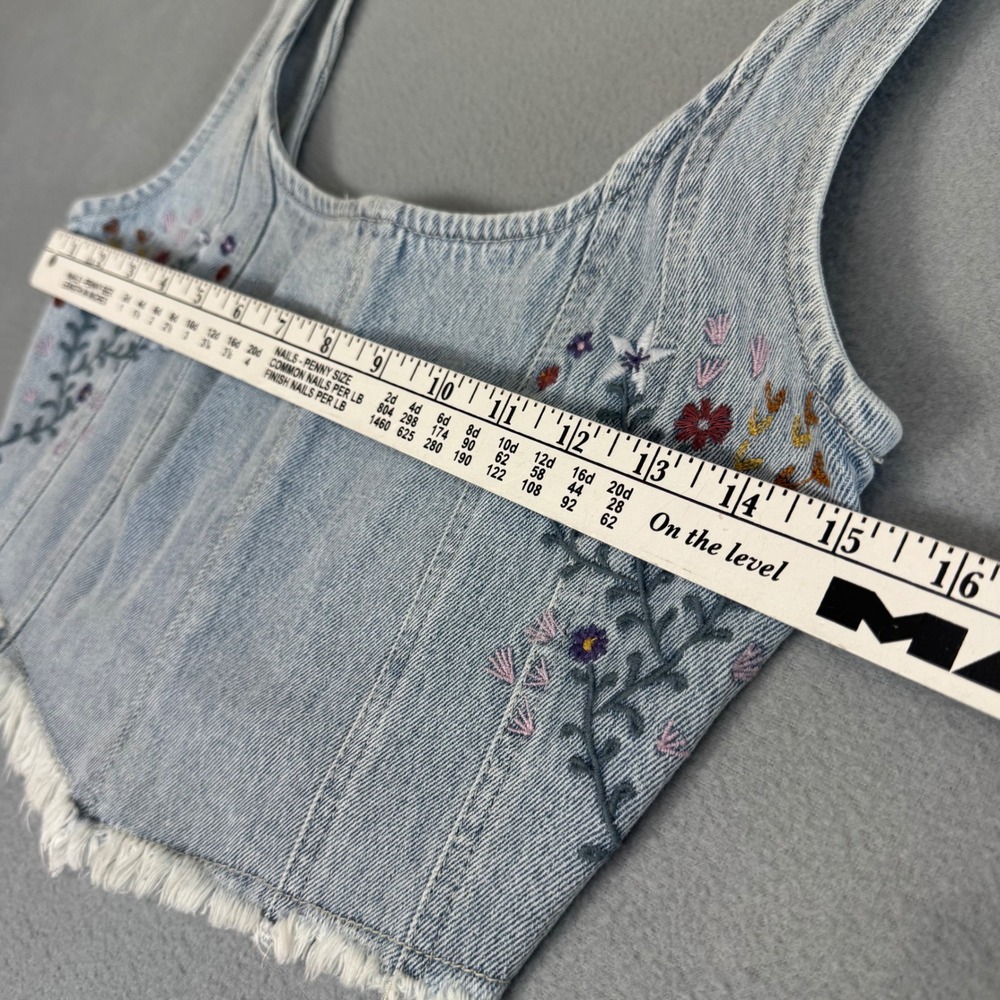 Banjara Denim Corset Crop Top Size S Floral Embroidered Frayed Hem Light Wash - Picture 6 of 9